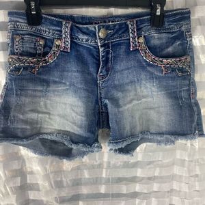 GRACE IN LA PASTEL AZTEC EMBROIDERED SHORTS